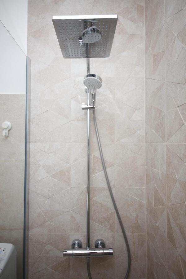 פראסט Spring Apartment מראה חיצוני תמונה